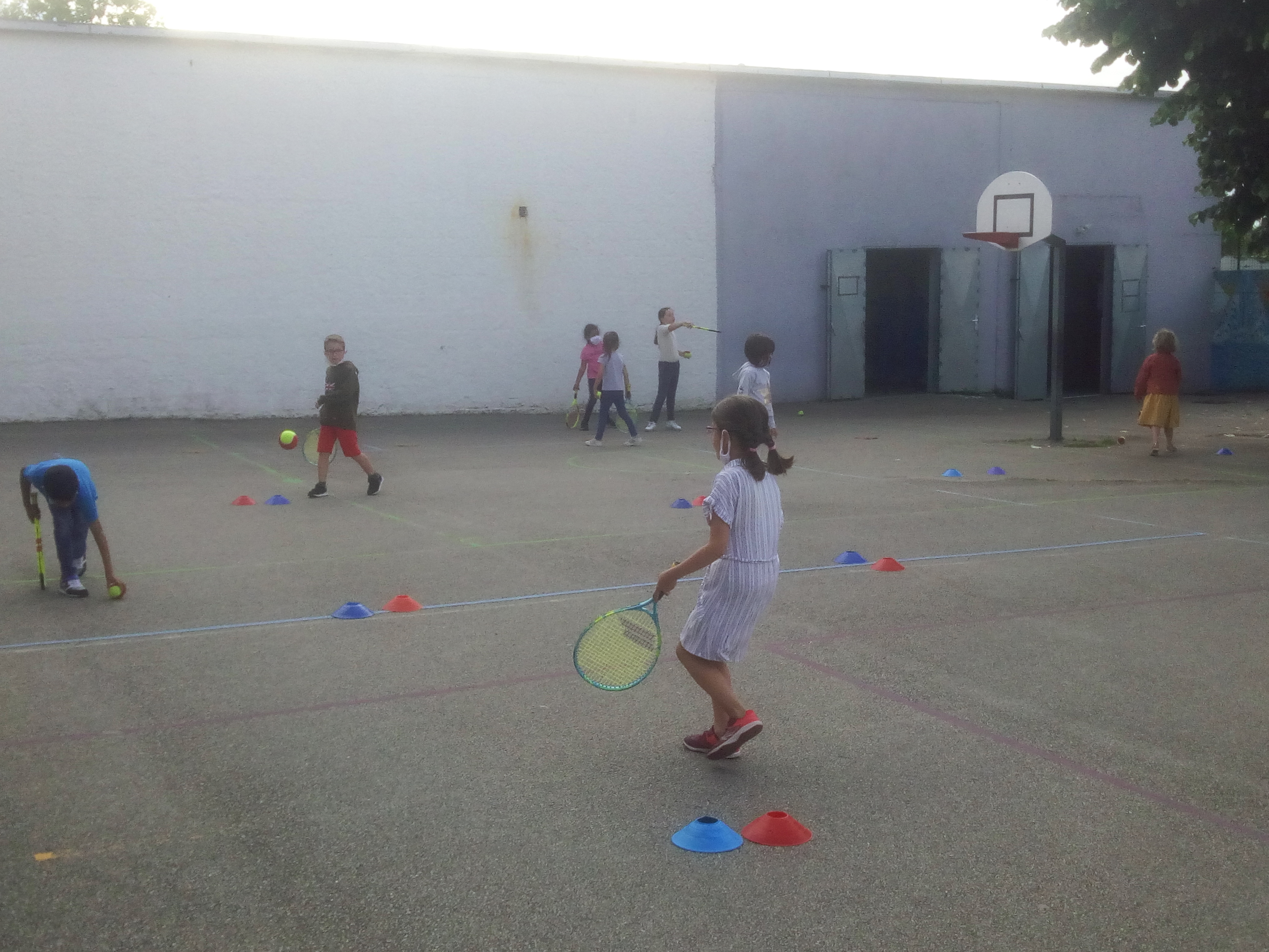 INITIATION AU TENNIS